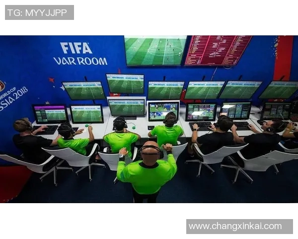 足球比赛中VAR的应用与争议案例 足球比赛中VAR的应用与争议案例